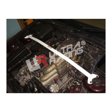 BMW 7-Series E32 UltraRacing 2-Point barre anti-rapprochement supérieure avant 