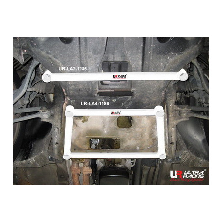 BMW E83 X3 2.5 03+ UltraRacing 2-Point Barre de liaison inférieure avant 
