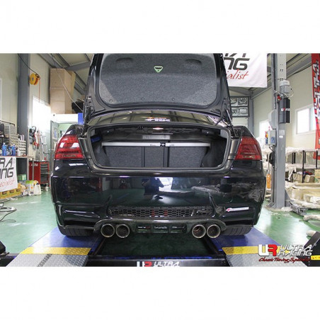 BMW M3 E92 07-13 UltraRacing 2P Adj. barre anti-rapprochement supérieure arrière 