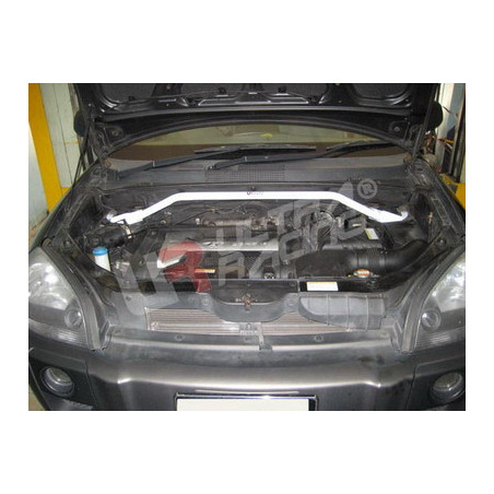 Hyundai Tucson 05-09 UltraRacing barre anti-rapprochement supérieure avant 