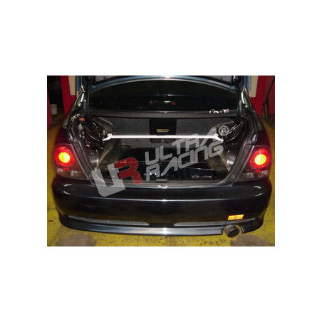 Lexus IS200/RS200 UltraRacing 2-Point Barre supérieur arrière 