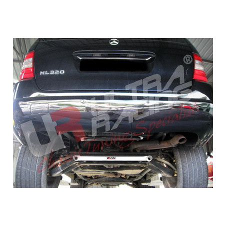 Mercedes ML 320 97-05 UltraRacing 2-Point Barre de liaison inférieure arrière 