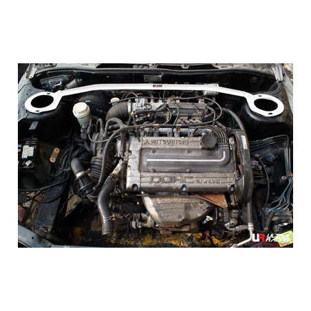 Mitsubishi EVO 1/2/3 UltraRacing barre anti-rapprochement supérieure avant 