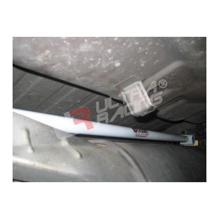 Mitsubishi Pajero IO 98+ UltraRacing 2P Barre de liaison inférieure arrière 