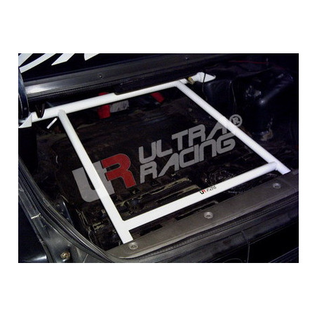 Nissan Cefiro 88-94 A31 UltraRacing 4-Point Barre de coffre arrière inférieur 
