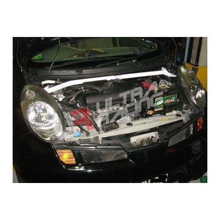 Nissan Micra K12 02-07 UltraRacing barre anti-rapprochement supérieure avant 