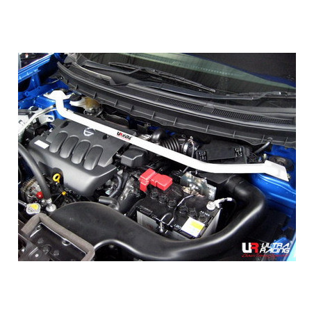 Nissan X Trail 2.0 08+ UltraRacing barre anti-rapprochement supérieure avant 