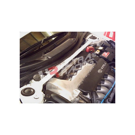 Toyota Celica T-Sport 00+ UltraRacing barre anti-rapprochement supérieure avant 