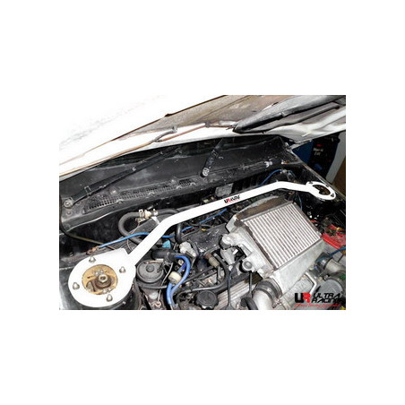 Toyota Starlet EP70 UltraRacing 2-Point barre anti-rapprochement supérieure avant 