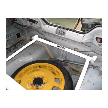 Honda Integra 01-06 DC5 UltraRacing Barre anti-rapprochement de coffre 4 points 