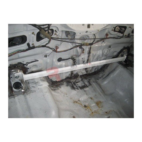 Honda Integra 94-01 DC2 UltraRacing Barre anti-rapprochement de coffre inférieur 