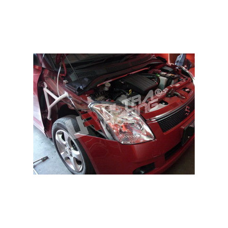 Suzuki Swift 05-09 Ultra Racing 3-Points renfort d'ailes 