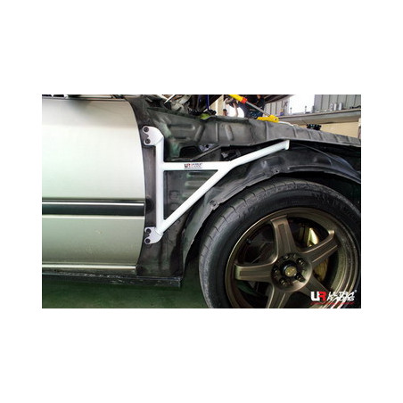 Toyota Carina II 87-92 2.0 Ultra Racing 3-Points renfort d'ailes 