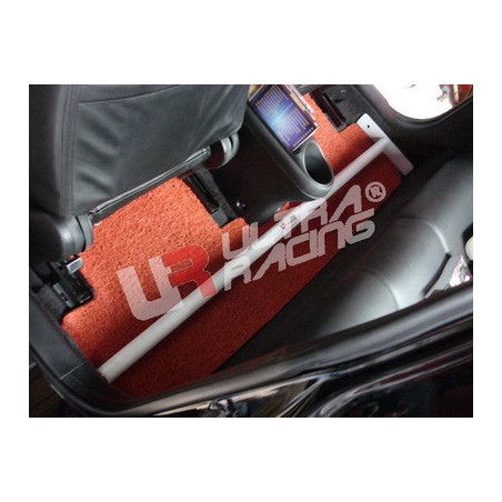 Honda Civic 01-05 2/4D Ultra Racing 2-Points Renfort de caisse intérieur 