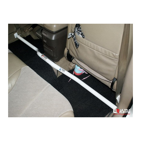 Nissan Cefiro 98-03 A33 Ultra Racing 2-Points Renfort de caisse intérieur 