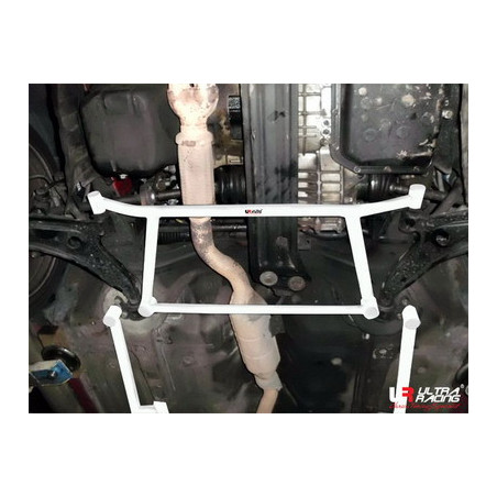 Hyundai Coupe 96-99 Ultra Racing Barre inférieure avant 