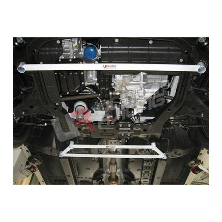 Kia Ceed 06-11 Ultra Racing 4-Points Barre inférieure centrale 