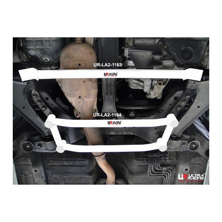 Nissan Cefiro 98-03 A33 Ultra Racing 4-Points Barre inférieure centrale 