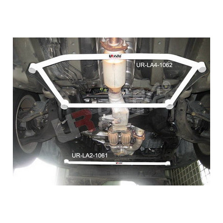 Nissan Teana 03-08 J31 Ultra Racing 4-Points Barre inférieure centrale 