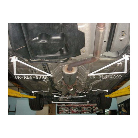 Honda Odyssey 05+ Ultra Racing 2x 2-Points Barre inférieure arrières 