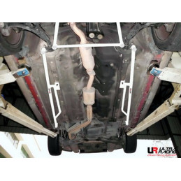 Hyundai Coupe 96-99 Ultra Racing 2x 3-Points Barre latérale 1584 