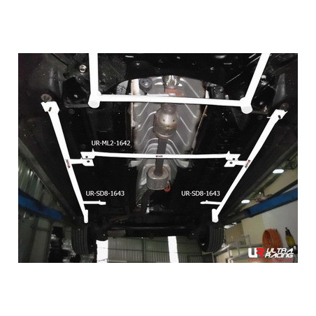 Hyundai Elantra 10+ Ultra Racing 2P Barre centrale inférieure 