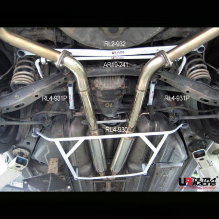 Lexus GS400 98-00 Ultra Racing 2x2Points Barre inférieure arrière 931P 