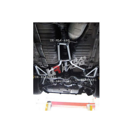 Nissan Skyline R32 GTR Ultra Racing 2x3P Bras arrière 481P 