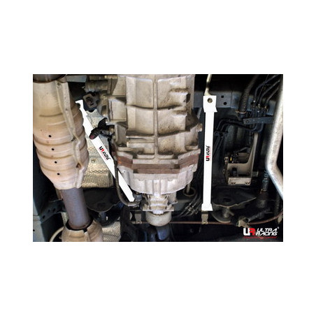 Toyota Hiace 04+ Ultra Racing 2x 2-Points Barre centrale inférieures 