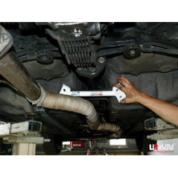 Toyota Supra MK IV 93-98 Ultra Racing Barre en H inférieure centrale 780 